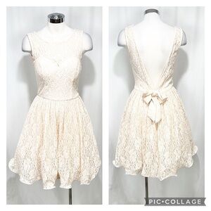 Chi Chi London Lace Tulle Midi Dress Blush Pink Open Back size 6 NWT